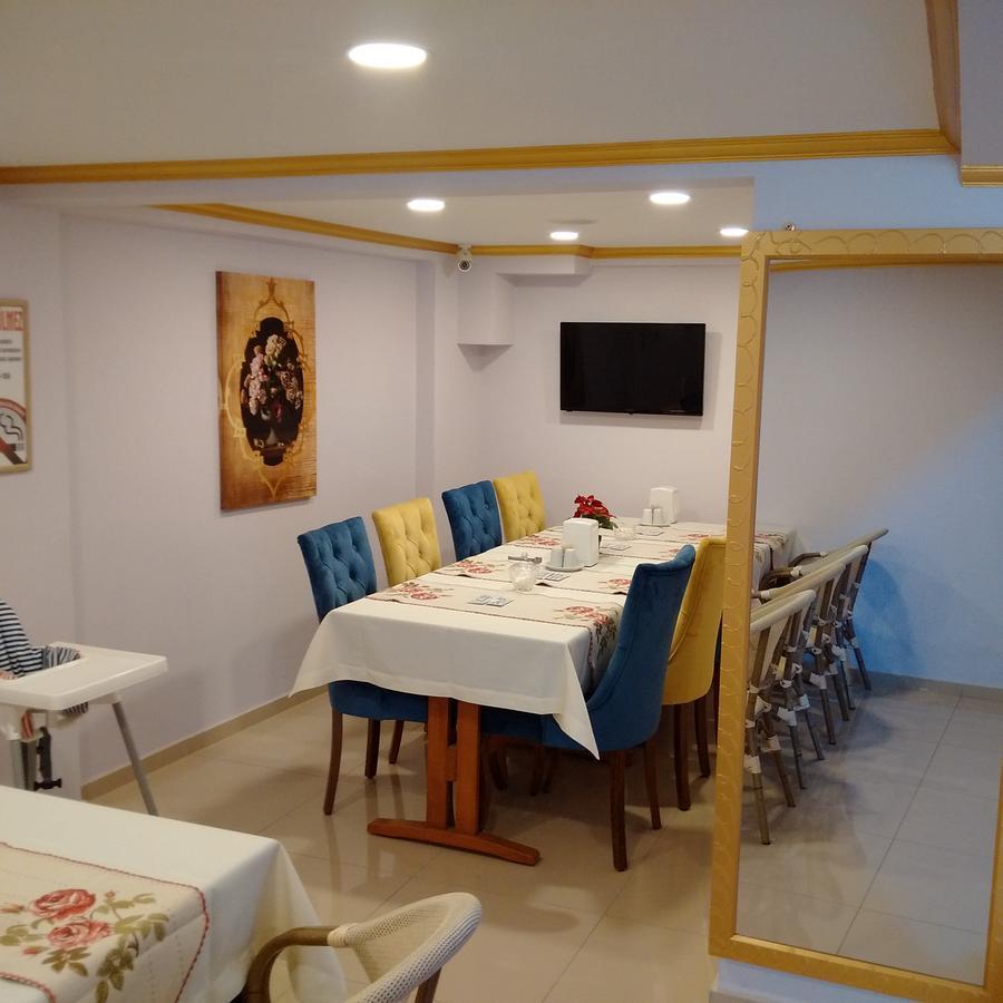 Safran Palas Yenifoca Esterno foto